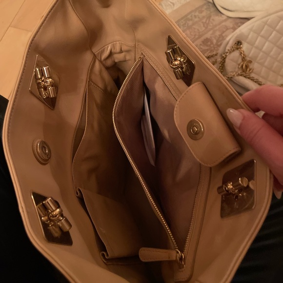 Authentic Brand new Dior tote - Picture 2 of 2